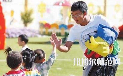 江西男生上幼師學校學什么專業(yè)好