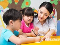 杭州2020年幼師學校都有什么專業(yè)適合女生