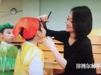 杭州2020年幼師學(xué)校好還是大專好