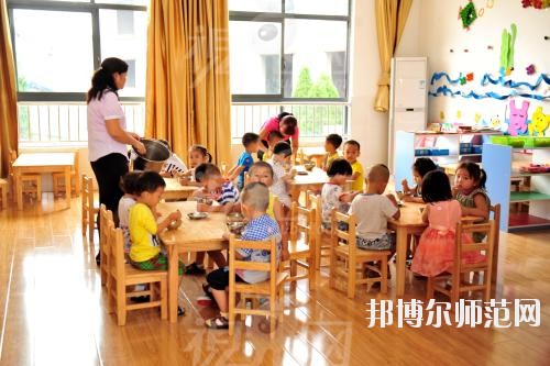 六盤水2021年幼師學校什么專業(yè)適合女生